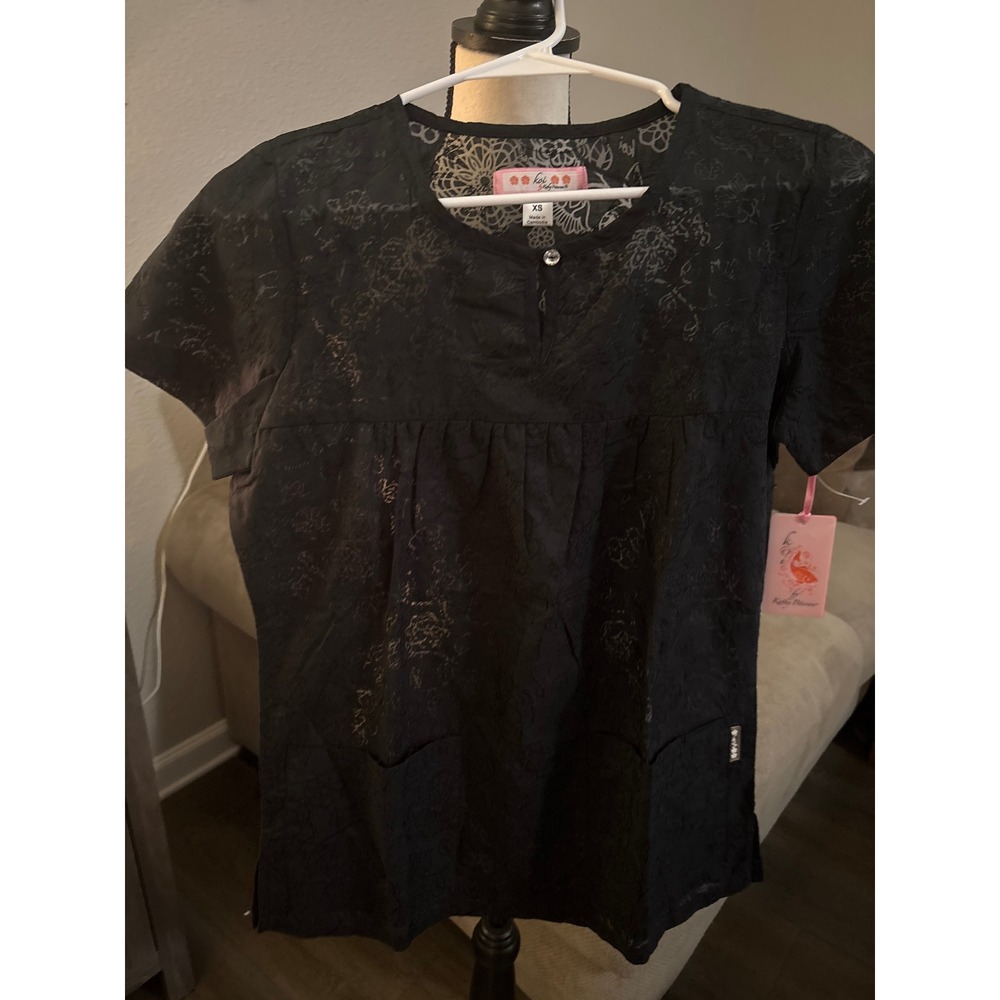 Koi NWT xs black‎ scrub top